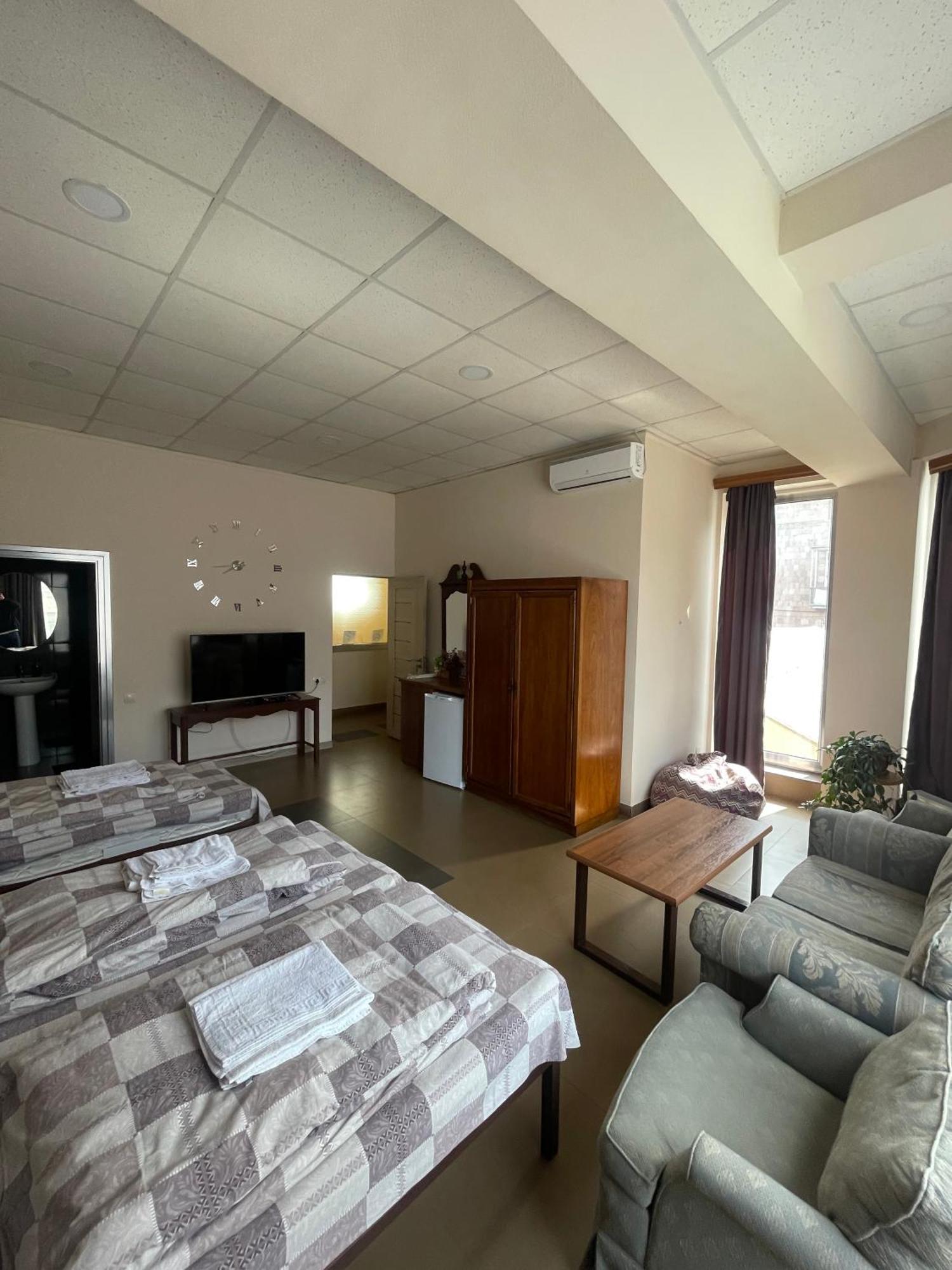 Downtown B&B Vanadzor Kültér fotó