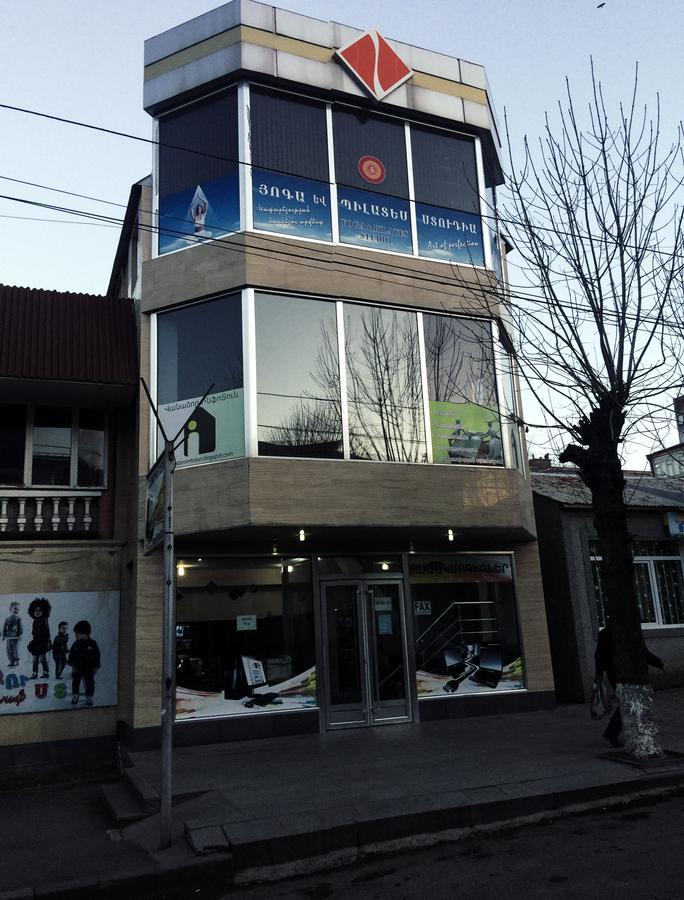 Downtown B&B Vanadzor Kültér fotó